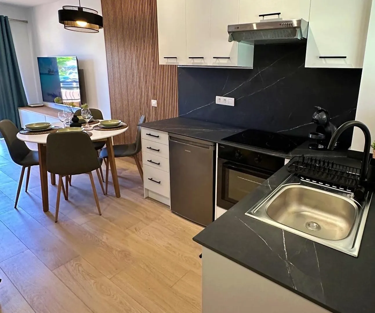 Apartamento Torres Del Sol En Playa Las Vistas - Los Cristianos Arona  Arona (Tenerife)