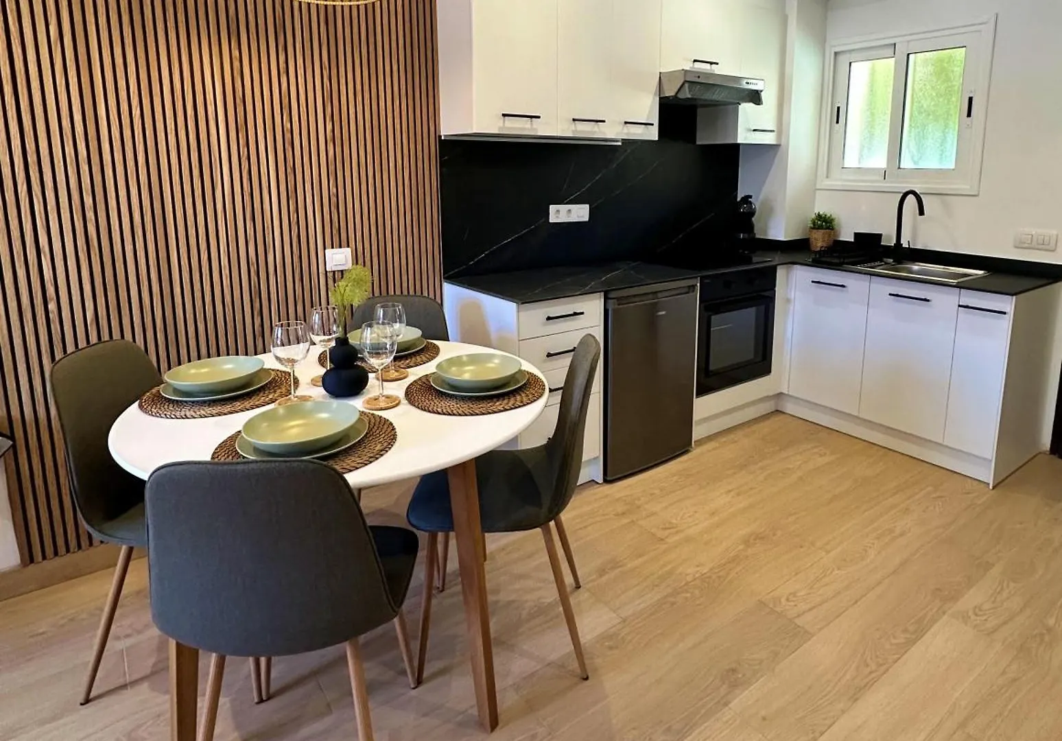 Apartamento Torres Del Sol En Playa Las Vistas - Los Cristianos Arona  Spagna
